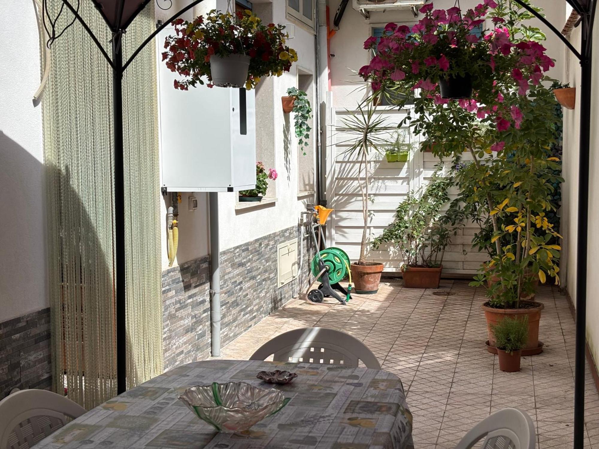 Casa Ninetta Apartment Riposto Exterior photo